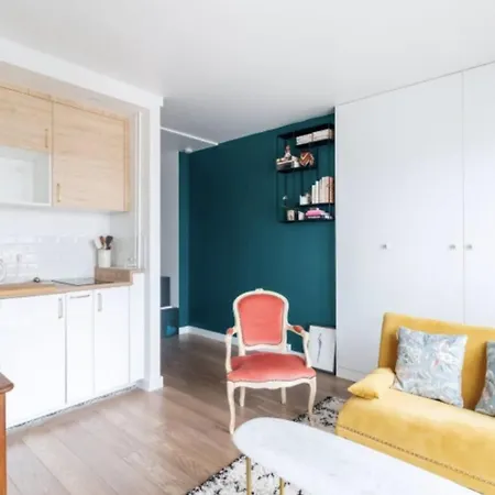 Very Well Equipped Studio Close To Montmartre Apartment *